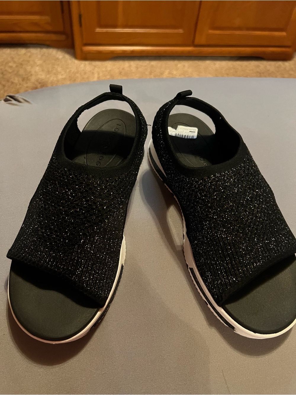 London Fog Black Glitter Fabric Stretch Pull On Sandals, Women’s Size 7.5, new